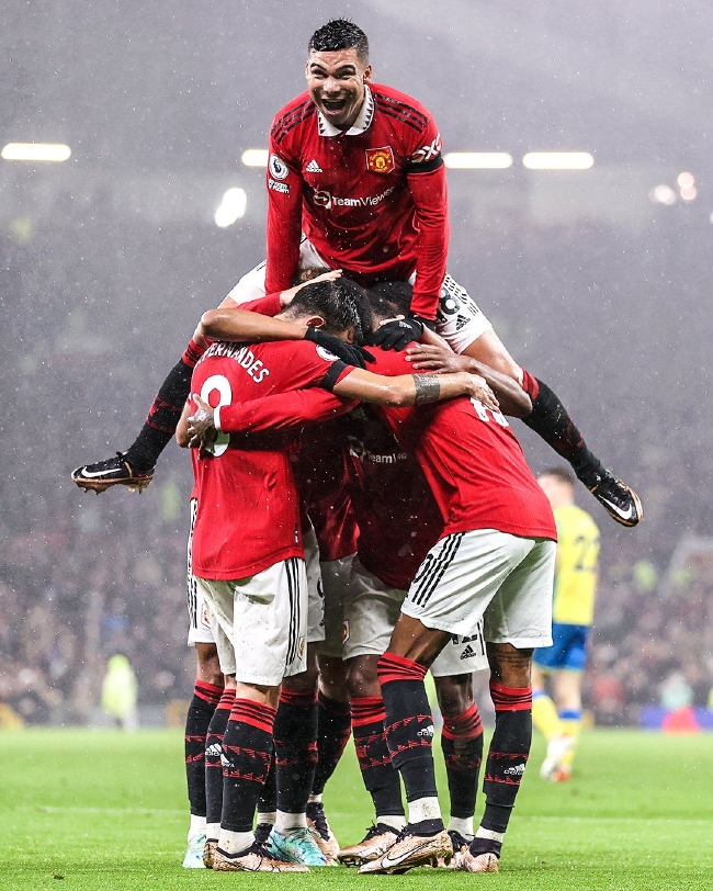 谱写着社会 谱写着社会